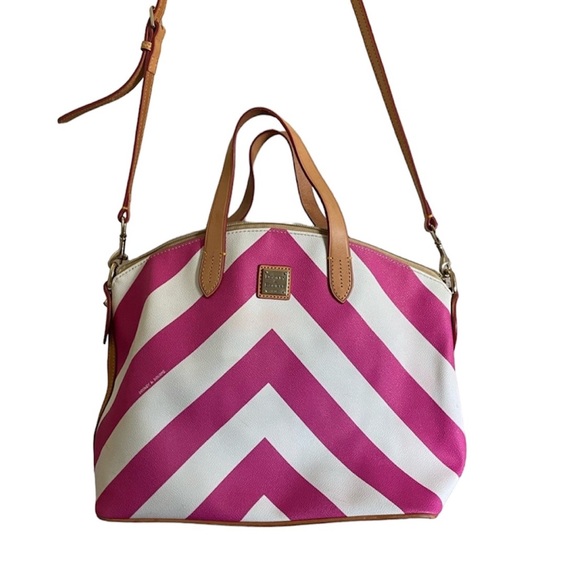 Dooney & Bourke Handbags - Dooney & Bourke Shoulder Bag